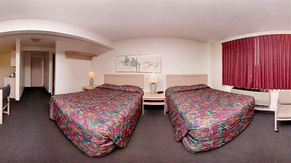 6 Pendleton, Or - West 3*